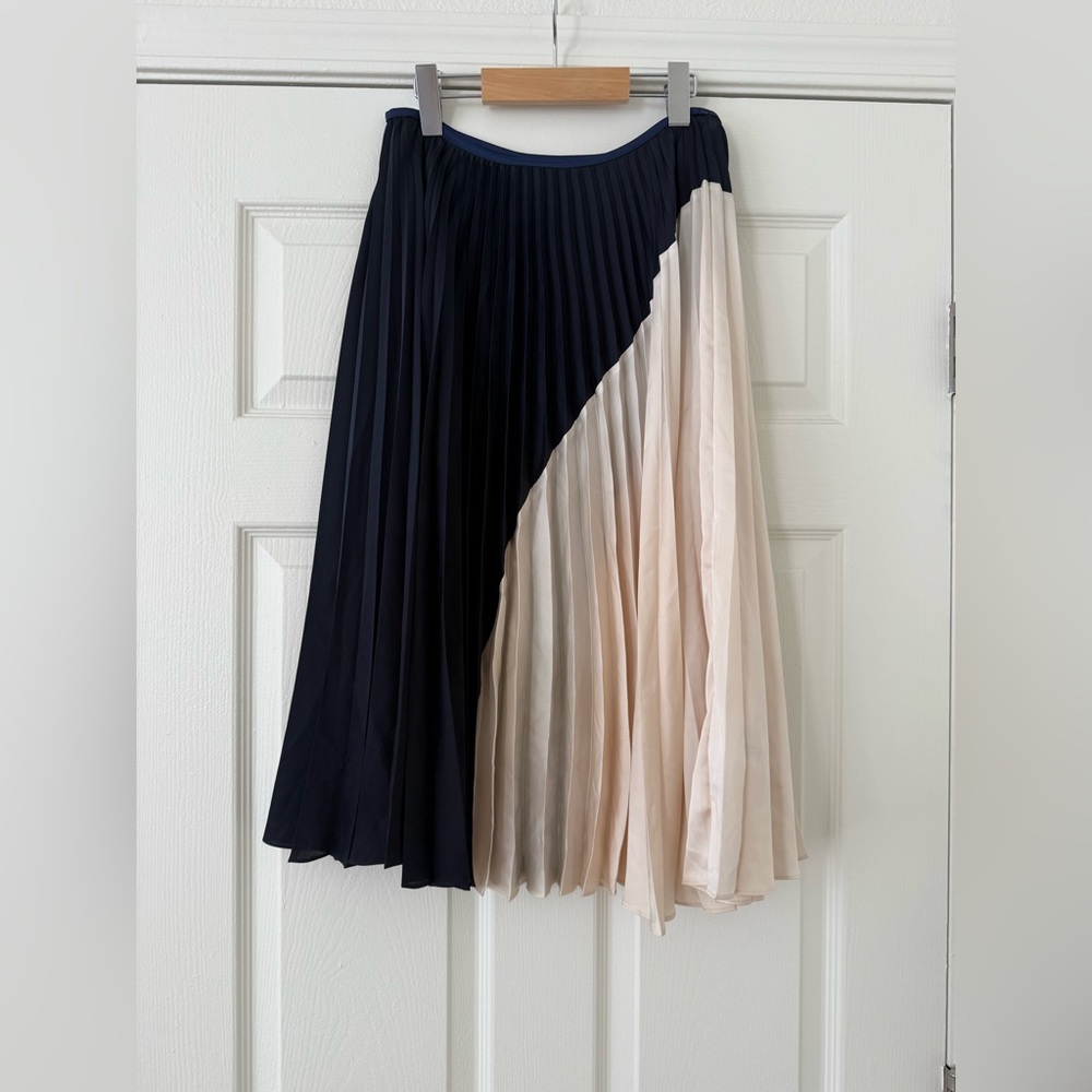 Theory Pleated Satin Skirt